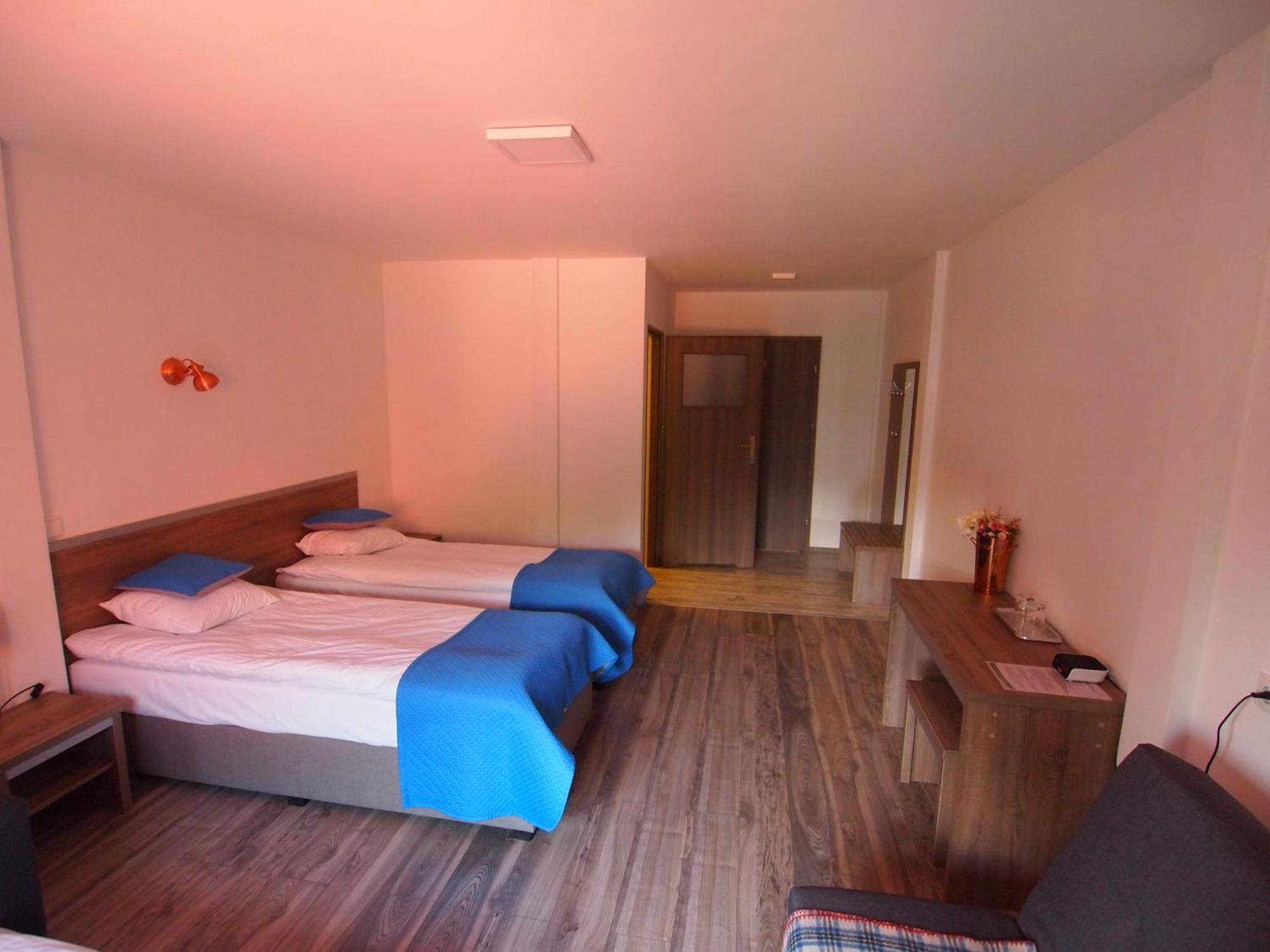 Zajazd Siodlo Hotel&Restauracja Kobyla Gora Luaran gambar